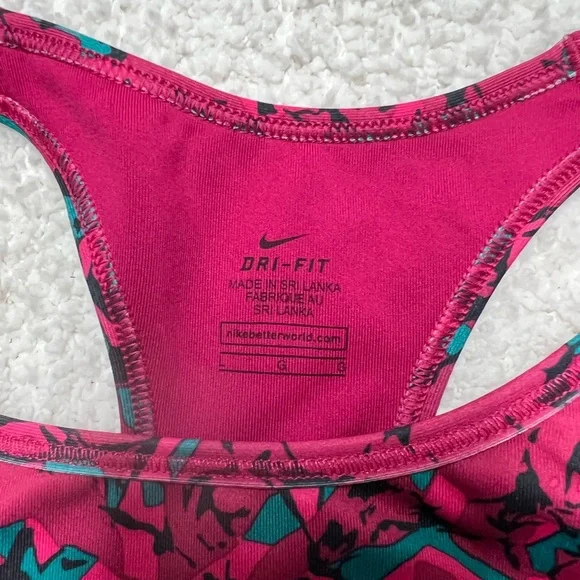 Nike sports bra large - Picture 3 of 3